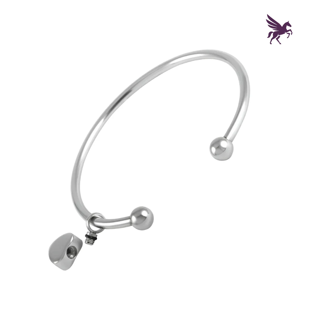 Bracelet with ash pendant