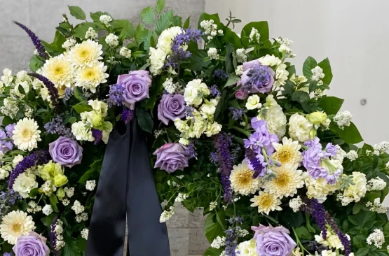 Funeral Flowers: Selection, Meaning and Arrangements